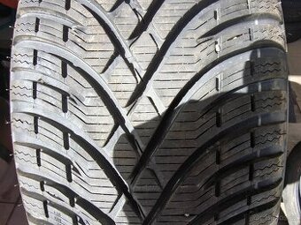 215/45 R17 KLEBER (7-8mm) č.15844/b8