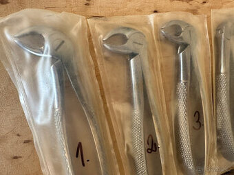 NEPOUŽITÉ zubařské extrakční kleště CHIRANA 3