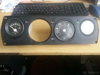 Přístrojové desky na Škoda 105l, 120l, 125l