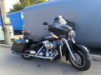 Harley Davidson FLHX Street Glide TOP STAV EU verze