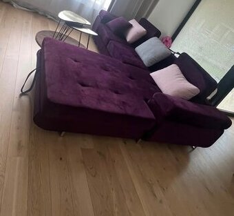 Krásná rozkládací sedačka s úložným prostorem - top stav