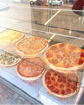 Pronajem restaurace Pizza & Kebab.