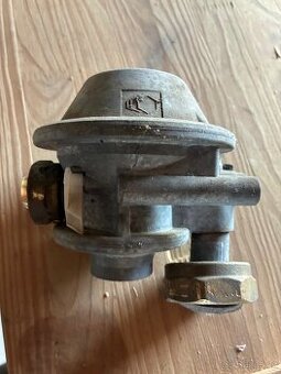 regulátor francel B25 starší