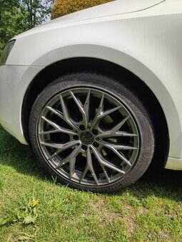 ALU 8xj18 et48 + letní 225/40/18 Octavia 3