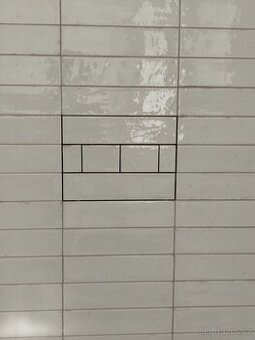 Tlačítka pod obklad