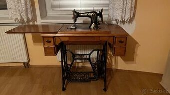 prodám starý šicí stroj BOBBIN