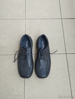 Prodám nové kožené polobotky