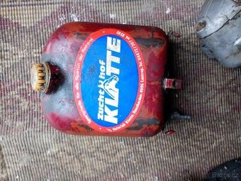 Jawa 550-555 nádrž