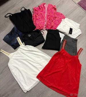 balík dámského oblečení