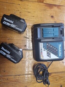 Prodám aku set Makita 18V.
