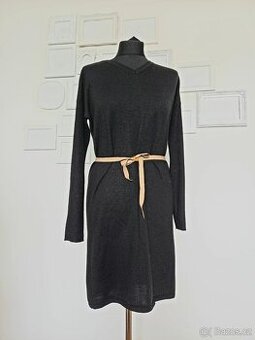 Černé vlněné šaty