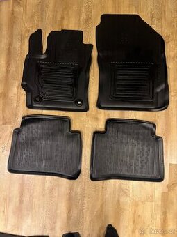 Toyota Corolla gumové koberce
