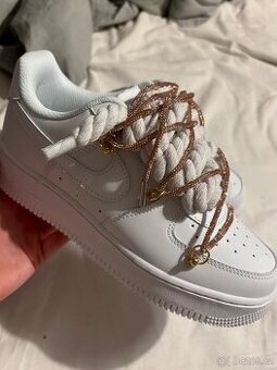 Nike air force 1 bílé rope laces a zlaté třpytivé tkaničky