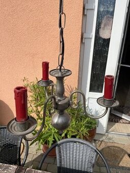 Historický lust / stropní osvětlení