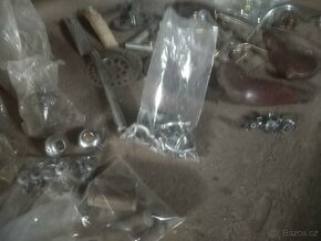 Kožená sedla prodám díly na stará kola