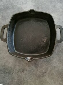 Prodám LITINOVÝ PEKÁČ