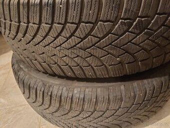 2x zimní pneu Bridgestone 215/65/17