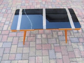 Konferenční stolek