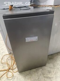 Chladnička s mrazáčkem PKM KS93 SI