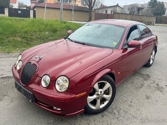 Jaguar S-Type,  2.5 V6 Sport 147kW.Manual.