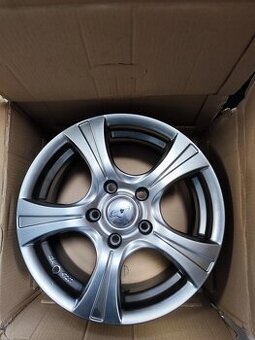 NOVÁ ALU kola COM4WHEELS 15''