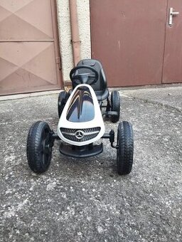 Šlapací autíčko Mercedes