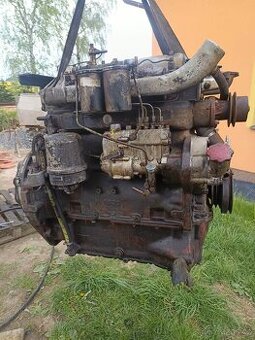 Prodám motor Zetor 8001 po částečné opravě