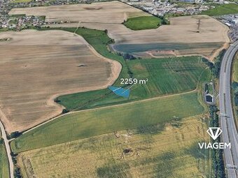 Spekulační - komerční a ostatní 2 259 m², Podíl 56 % o výměř