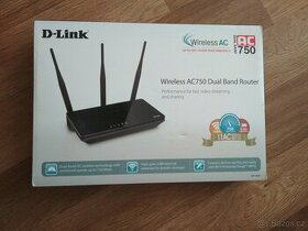 D-Link DIR-809 Wireless AC750 Dual Band Router - 1