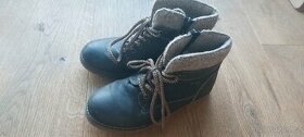 Rieker dětské boty s kožíškem zipem velikost 33