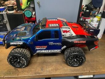 Traxxas slash ultimate 4x4