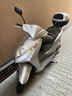 Prodám skůtr Honda Dylan 125