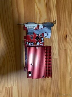 Grafická karta GeForce 7300 GS