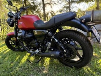 Moto Guzzi V7 Stone 850 Rosso Rovente 2023 DPH - 1