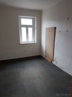 Pronájem skladu 19m2 Strančice, Praha-východ