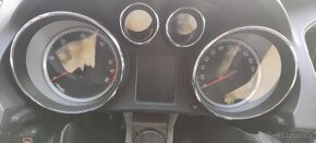 Prodám budíky Opel Insignia A nafta,automat
