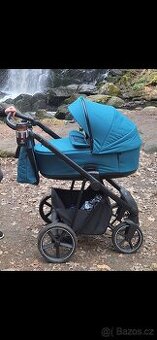 Kočárek Roan IVI + autosedačka Maxi Cosi Pebble pro I size