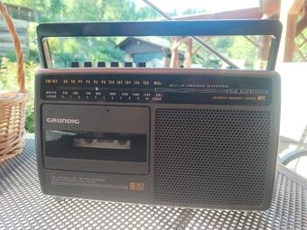 Rádiomagnetofon GRUNDIG