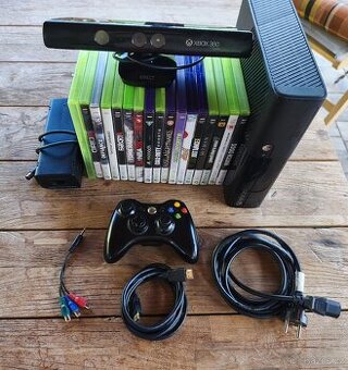 Konzole Microsoft Xbox 360 E + kinect + 17 her