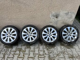 Alu kola 5x112 r17 Škoda + letní pneu 225/45/17
