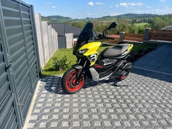 Aprilia sr gt 125