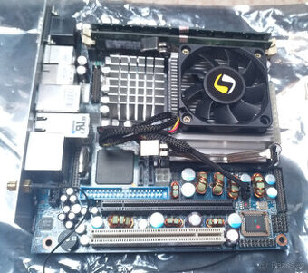 Kontron 986LCD-M/mITX + komponenty