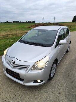 Toyota Verso 1.6 / benzín