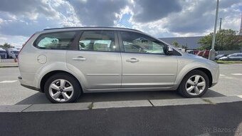 Ford Focus Combi Titanium, STK 04/2027, nová spojka