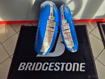 Sada slicků BRIDGESTONE BATTLAX V02 (SBK) SOFT