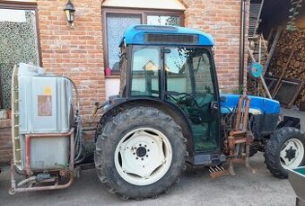 viniční traktor New Holland TN75