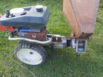 štěpkovač s motorem vari