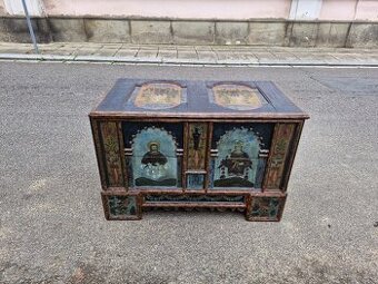 Komoda , malovana truhla, intarzovany pribornik
