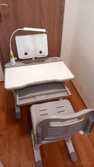 Dětský polohovací stůl s led osvětlením.