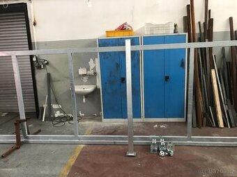 Samonosná posuvná brána v žárovém zinku - 1